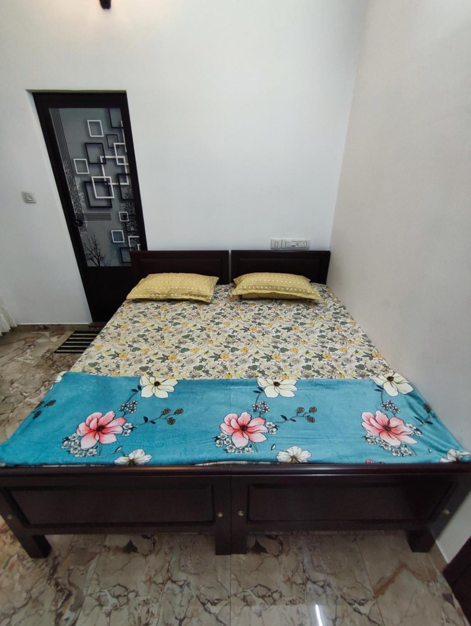 Alam Homestay Kochi Esterno foto